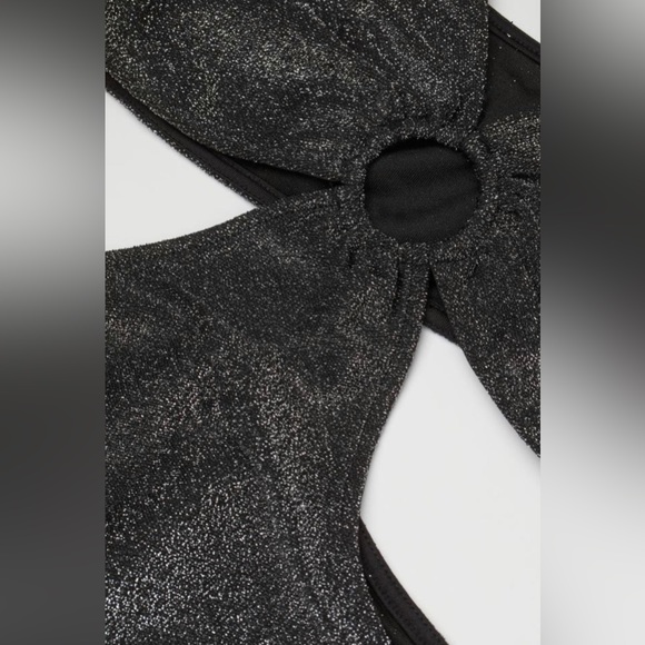 H&M Rompers - Picture 2 of 4